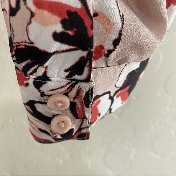 Ann Taylor pink floral button down long sleeve blouson Size XSP - Picture 3 of 6
